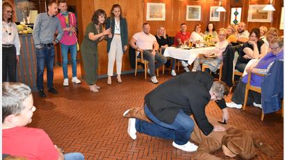 Bild: Renate Gradl
Die Katholische Theatergruppe Grafenwöhr wird auch heuer wieder ein Krimitheater im Hotel Andreas Hößl, „Zum Stichn“ aufführen. Die Besucher können mit auf Tätersuche gehen.