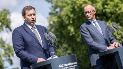 Bild: Michael Kappeler/dpa
Klingbeil stellt klar, was er in Sachen Zuckersteuer plant - und was nicht.