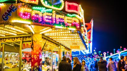 Archivbild: Thomas Scheck
Auch 2026 soll das Volksfest in Weiden viele Besucher für sich begeistern. Auf dem Programm stehen Musik, Fahrgeschäfte und viel Kulinarik.