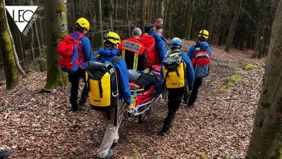 Bild: Bergwacht Amberg
Die Bergwacht kommt dann zum Einsatz, wenn das Gelände unwegsam wird.