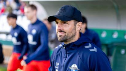 Bild: Philipp Szyza/dpa
Vor seinem Bundesliga-Debüt als Trainer: Ralf Kettemann vom SC Paderborn 07.