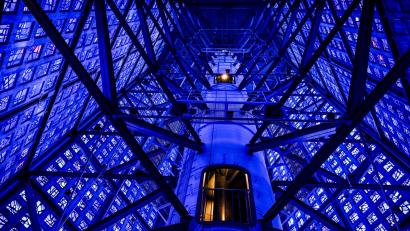 Bild: Jens Kalaene/dpa
Ein Blick in den Glockenturm der Gedächtnis-Kirche.