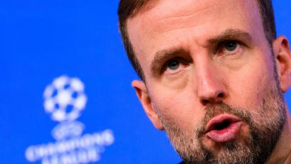 Bild: Tom Weller/dpa
Wird mit dem VfB Stuttgart für diese Bundesliga-Saison hoch gehandelt: VfB-Trainer Sebastian Hoeneß. (Archivbild)