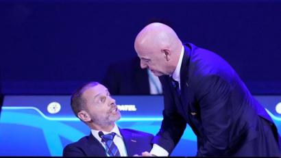 Bild: Fernando Calistro/AP/dpa
Die Präsidenten der UEFA und FIFA sind mittlerweile erbitterte Rivalen. (Archivbild)