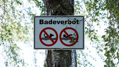 Bild: Laszlo Pinter/dpa
Das Badeverbot soll aufgehoben werden. (Symbolbild)