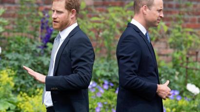 Bild: Dominic Lipinski/Pool PA via AP/dpa
Spätestens seit der Veröffentlichung der Autobiografie Harrys „Spare“ scheint das Tischtuch zerschnitten. (Archivfoto)