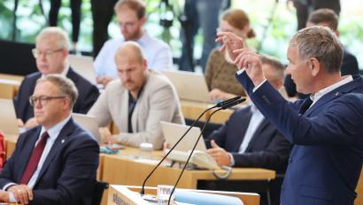 Bild: Bodo Schackow/dpa
AfD-Fraktionschef Björn Höcke hat als Ministerpräsident kandidiert - und verloren.