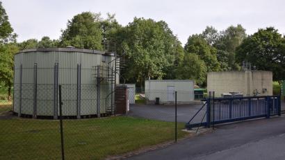 Bild: Tanja Pflaum
Aufgrund erhöhter Cadmium-Werte darf der Klärschlamm in Waldthurn nicht mehr vererdet werden. Künftig soll der Klärschlamm thermisch verwertet werden.