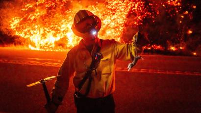 Bild: Ethan Swope/FR171736 AP/AP/dpa
Waldbrände in Kalifornien beeinträchtigen auch den Tourismus.