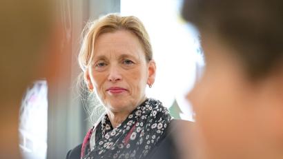 Bild: Malin Wunderlich/dpa
Familienministerin Karin Prien ist zufrieden mit dem Umbau des Programms „Demokratie leben!“. (Archivbild)