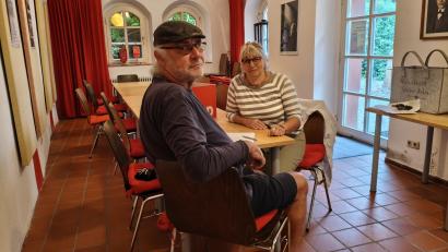 Bild: wpt
Karl-Heinz König und Bettina Moser sprechen über den Brandbrief, den ihr Ortsverband an den Bundesvorstand der SPD geschickt hat. Wenn sich nichts ändert, so befürchten sie, könnte die SPD in der Bedeutungslosigkeit verschwinden.