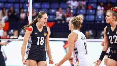 Bild: ---/CEV/dpa
Grozer war die überragende deutsche Spielerin (l).