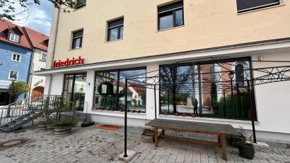 Bild: ck
In das Friedrich in Vohenstrauß wird wieder Leben einkehren. Wenn die Umbauarbeiten nach Plan verlaufen, wird im November ein Asia-Restaurant eröffnen.