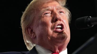 Bild: Jacquelyn Martin/AP/dpa
Trump warnt den Iran vor weiteren Angriffen.