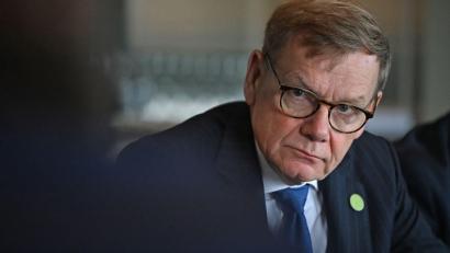 Bild: Michael Brandt/dpa
Außenminister Johann Wadephul (CDU) äußert sich am Rande des informellen EU-Außenministertreffens im irischen Wicklow vor Journalisten.