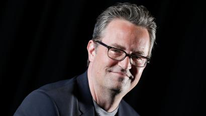 Bild: Brian Ach/AP/dpa
Das Leben von Matthew Perry ist das Thema einer dreiteiligen Doku-Serie auf Netflix. (Archivbild)