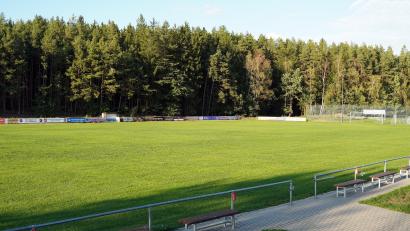 Bild: Jürgen Masching
Sorgte für einige Diskussionen im Gemeinderat: Die Verlängerung der Bewässerung auf dem Sportplatz in Schwarzenbach.