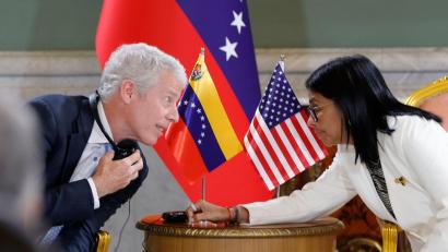 Bild: Pedro Mattey/AP/dpa
Durch die Öldeals erwartet US-Energieminister Chris Wright nach eigener Aussage Frieden, Freiheit und Wohlstand für Venezuela.