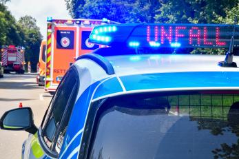 Symbolbild: Petra Hartl
Bei einem Unfall in der der Nähe von Bruck werden drei Personen verletzt.