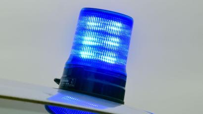 Symbolbild: Patrick Pleul/dpa-Zentralbild/dpa
Bei Vohenstrauß hat ein dunkler Audi einen Autofahrer zum Ausweichen gezwungen. Die Polizei sucht den unbekannten Audi-Fahrer.