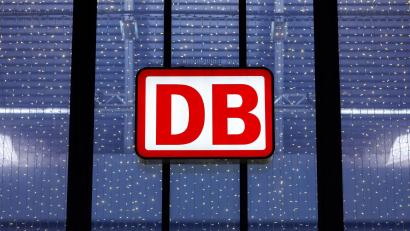 Bild: Daniel Karmann/dpa
Nach Angaben der Deutschen Bahn (DB) läuft der Zugverkehr zwischen Bayreuth und Nürnberg ab 14. September wieder regulär. (Symbolbild)
