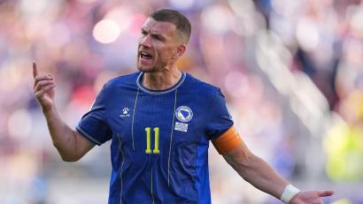 Bild: Julio Cortez/AP/dpa
Edin Dzeko bestreitet im Oktober sein letztes Länderspiel für Bosnien-Herzegowina. (Archivbild)