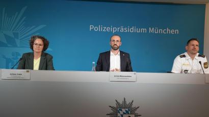 Bild: Ehsan Monajati/dpa
Polizei und Staatsanwaltschaft berichteten in einer Pressekonferenz über das Gewaltdelikt. (Archivbild)