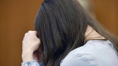 Bild: Greg Derr/Pool The Patriot Ledger/AP/dpa
Der zuständige Richter erklärte das Verfahren am Freitag wegen einer festgefahrenen Jury offiziell für gescheitert. (Archivbild)