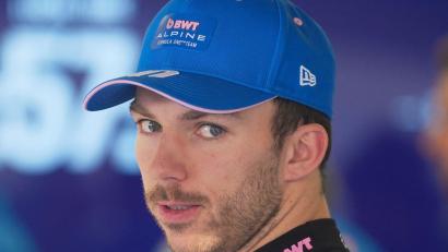 Bild: Altaf Qadri/AP/dpa
Pierry Gasly muss seinen Monaco-Pokal wieder abgeben. (Archivbild)