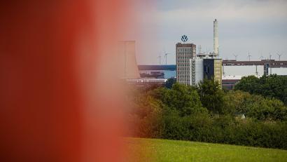 Bild: Moritz Frankenberg/dpa
Noch sind nicht alle Fragen bei Volkswagen geklärt.