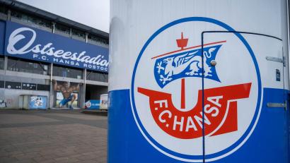 Bild: Stefan Sauer/dpa
Der FC Hansa Rostock hat sich von einer Hooligan-Szene distanziert. (Symbolbild)