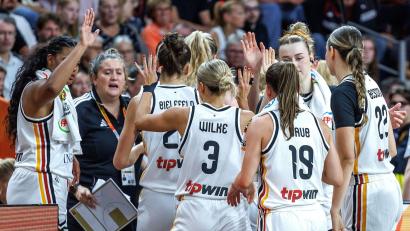 Bild: Andreas Gora/dpa
Jubel bei Deutschlands Basketballerinnen nach dem ersten Sieg.
