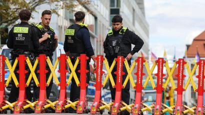 Bild: Peter Gercke/dpa
Bei verschiedenen Demos in Magdeburg werden Tausende Menschen erwartet. (Archivbild)