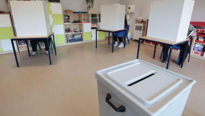 Bild: Matthias Bein/dpa
Die Wahllokale sind von 8.00 bis 18.00 Uhr geöffnet. (Archivbild)