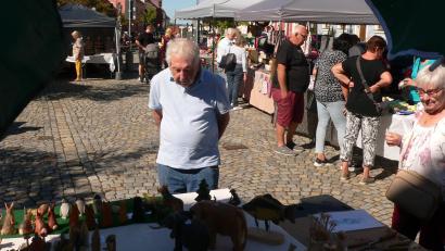 Bild: Martina Witt
Es gab einiges zu sehen und zu bestaunen beim Schutzengelmarkt am Sonntagnachmittag in Luhe.