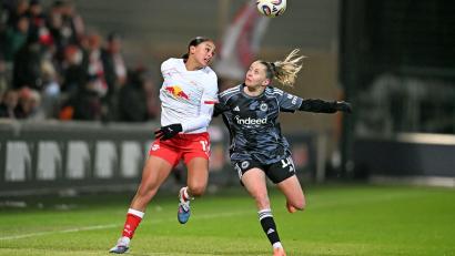Bild: Jennifer Brückner/dpa
Spielt inzwischen für den FC Arsenal: Lisa Baum (l.) (Archivbild)