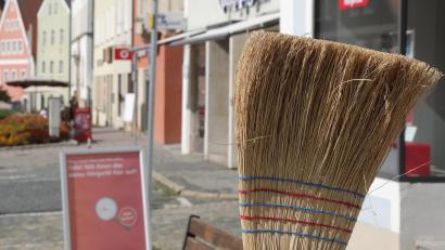Symbolbild: Wolfgang Steinbacher
Wegen dem Familientag am Besenfest ist am Freitag, 11. September, die Frühlingstraße in der Sulzbacher Innenstadt gesperrt.
