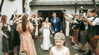 Bild: Carmen Kirchner 
Das Jawort gaben sich Nina und Philip Günter in Langquaid in Niederbayern.