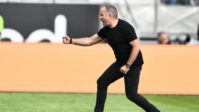 Bild: Florian Wiegand/dpa
Trainer Manuel Baum hat den FC Augsburg erstmals an die Tabellenspitze der Fußball-Bundesliga geführt.