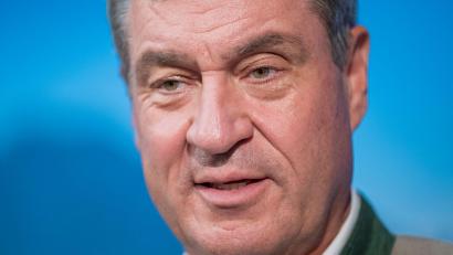 Bild: Peter Kneffel/dpa
CSU-Chef Markus Söder ist für eine härtere Gangart gegenüber der AfD, aber gegen ein Verbot.