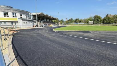 Bild: Petra Hartl
Im Stadion am Schanzl sieht es gerade fast so aus wie am Hockenheimring.