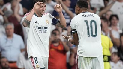Bild: Bernat Armangue/AP/dpa
Fede Valverde (links) und Kylian Mbappé trafen für Real Madrid
