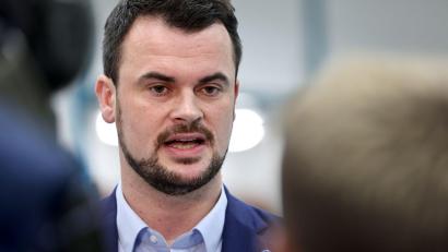 Bild: Jens Büttner/dpa
Tino Schomann (CDU) fordert einen Wechsel an der Spitze der Bundesregierung. (Archivbild)