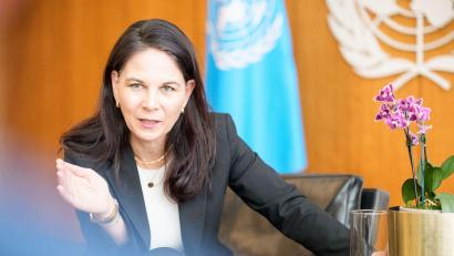 Bild: Michael Kappeler/dpa
Abschied von der Weltbühne - Annalena Baerbock geht an die Columbia-Universität. (Archivbild)