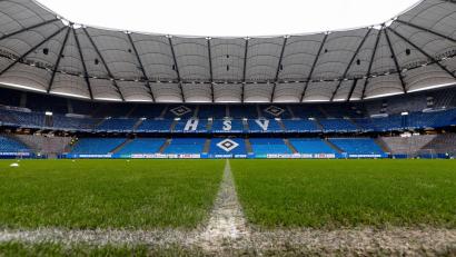 Bild: Philipp Szyza/dpa
Das Fassungsvermögen des Volksparkstadions soll auf mehr als 60.000 Plätze wachsen. (Archivbild)