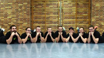 Bild: bgm
Bestens austrainiert präsentiert sich der Elferrat mit (von links) Andreas Krös, Tobias Frischholz, Klaus Jakob, Manuel Zimmermann, Andreas Rossmann, Andreas Frischholz, Andreas Liebs und dem neuen Chef Marco Schwägerl.