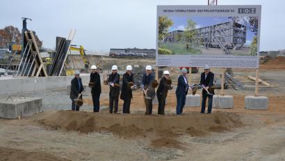 Bild: as
Der Spatenstich für das neue Verwaltungsgebäude der IGZ in Falkenberg war im November