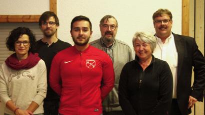 Bild: Hirsch
Die Vereinsvertreter des ASV Fronberg, Ute Kotzbauer, Andre Diermeier, Atas Sükrü, Manfred Peter, Ingrid Gei und Michael Peter (von links) erwarten ein ereignisreiches Jahr.