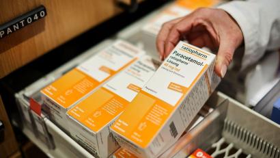 Bild: Jan Woitas/dpa
Paracetamol gilt bislang als Schmerzmittel der Wahl während der Schwangerschaft.