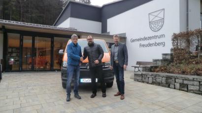 Bild: gef
Bild von links: Gerhard Greß, Benjamin Scherzer, 1. Bürgermeister Alwin Märkl.